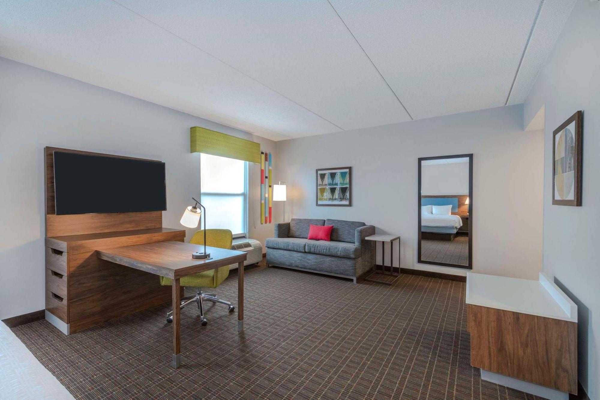 Hampton Inn & Suites Бёрлингтон Экстерьер фото